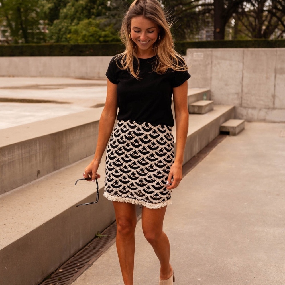 Skirt with crochet details from Easy clothes